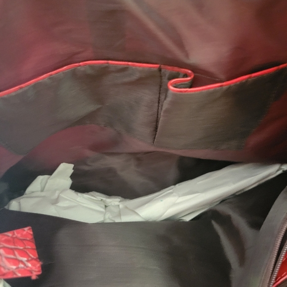 Penelope Ann Red Purse- New - Picture 12 of 15